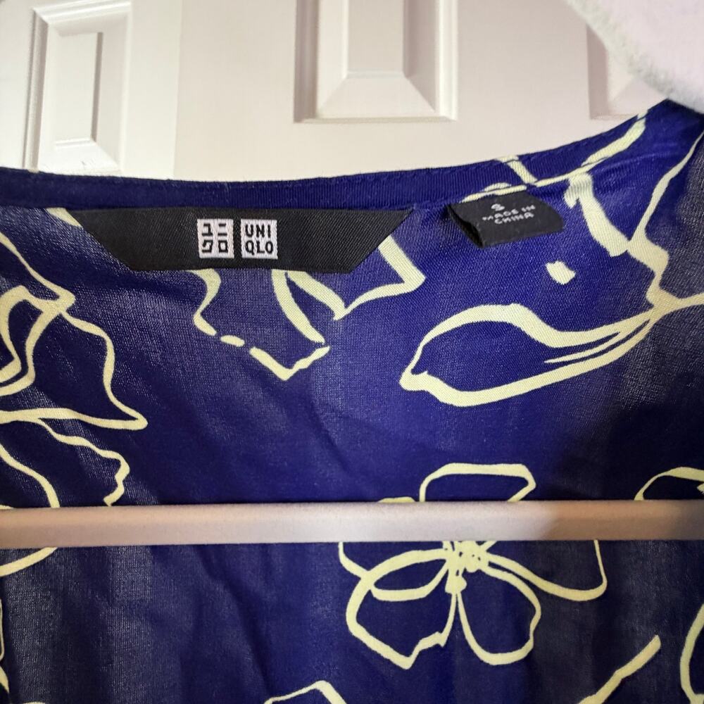 Uniqlo Blue Floral V Neck Midi Dress Short Sleeve S - Picture 4 of 8
